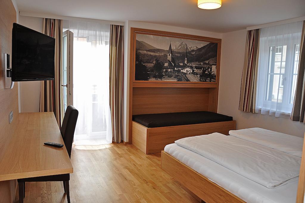 Hotel Gasthof Tirolerwirt Bischofshofen Habitación foto