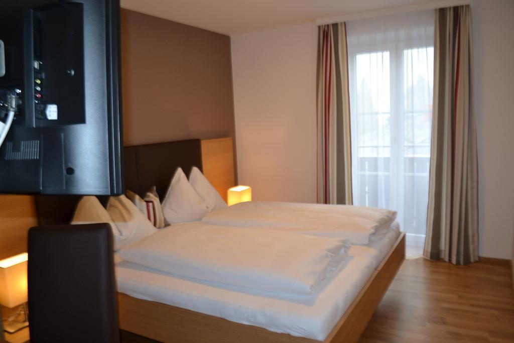 Hotel Gasthof Tirolerwirt Bischofshofen Habitación foto